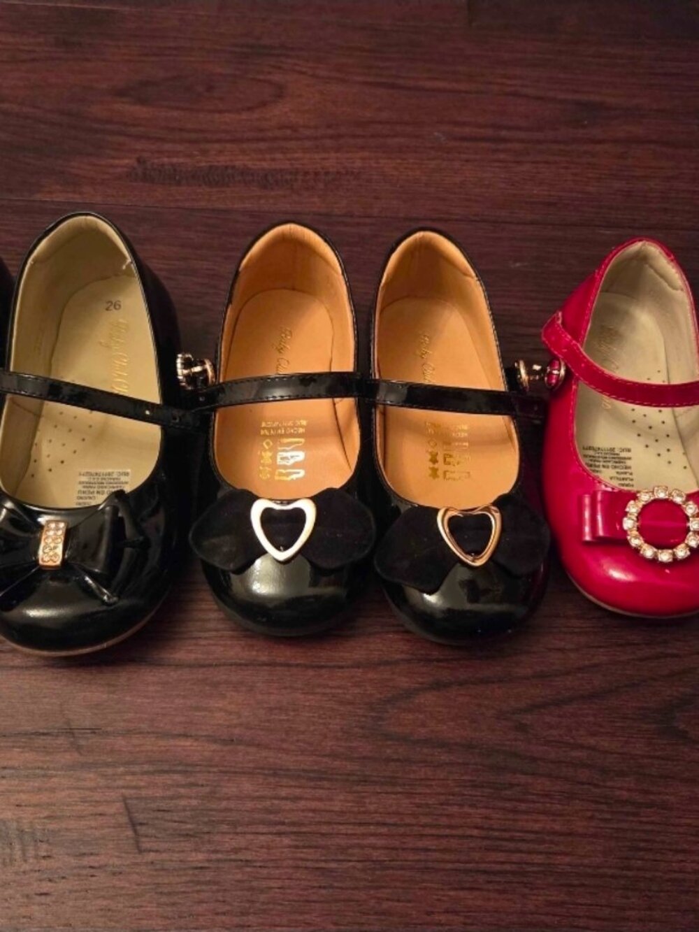 Patent leather mary jane for toddler.